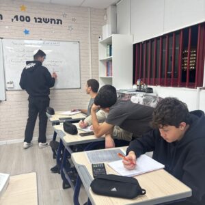 סדרות 9 – סדרה הנדסית- נוסחת האיבר הכללי, הוכחת סדרה הנדסית (כולל ידע בסדרה חשבונית)